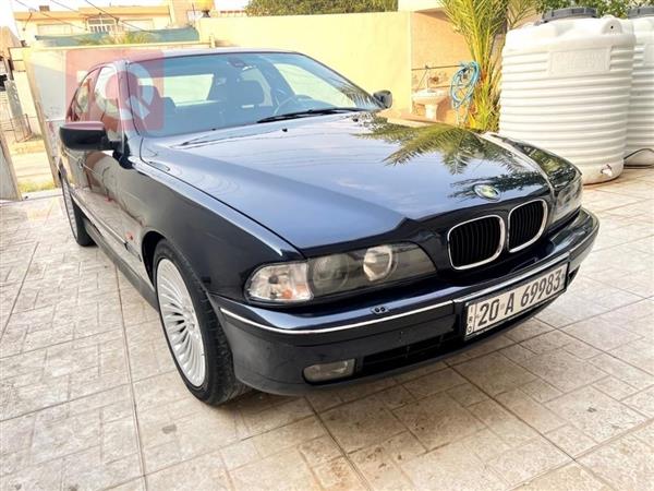 بی ئێم دەبڵیو سیریەس 5 1999  بۆ فرۆشتن لە عێراق -  بەغداد
